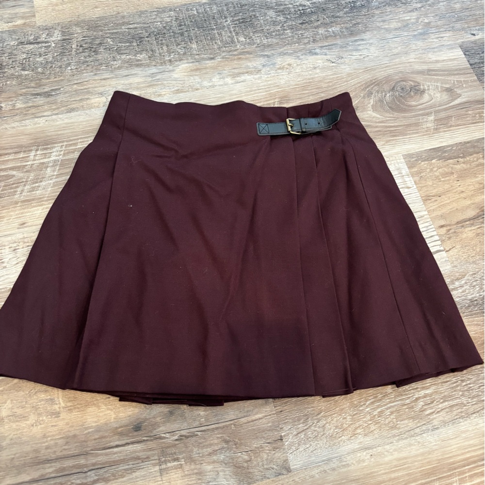 Uniqlo Dark Burgundy A-Line Pleated Skirt with Black Belt Detail, Sz 2